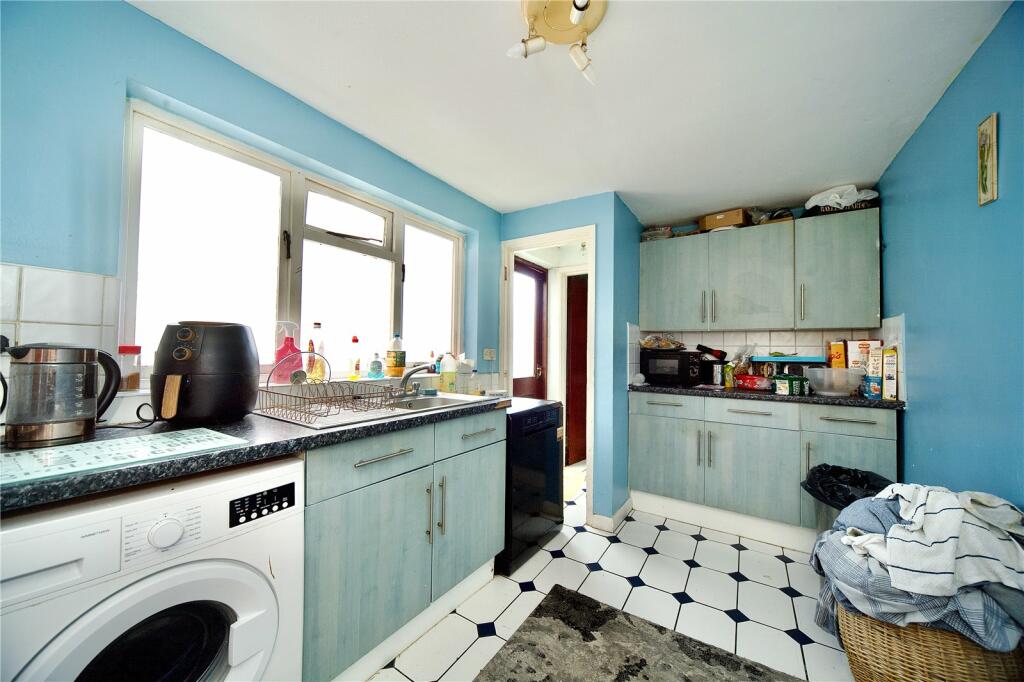 Additional property image - Wrotham Road, Gravesend, Kent, DA11