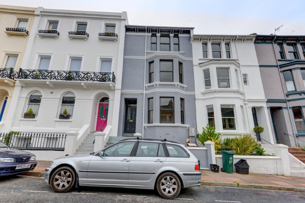 8 bedroom terraced house for rent in Roundhill Crescent, Brighton, East Sussex, BN2