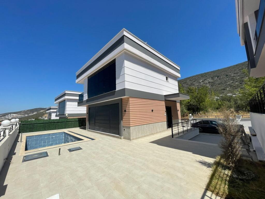 Main image of property: Aydin, Didim, Akbuk