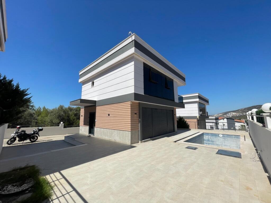 Main image of property: Aydin, Didim, Akbuk