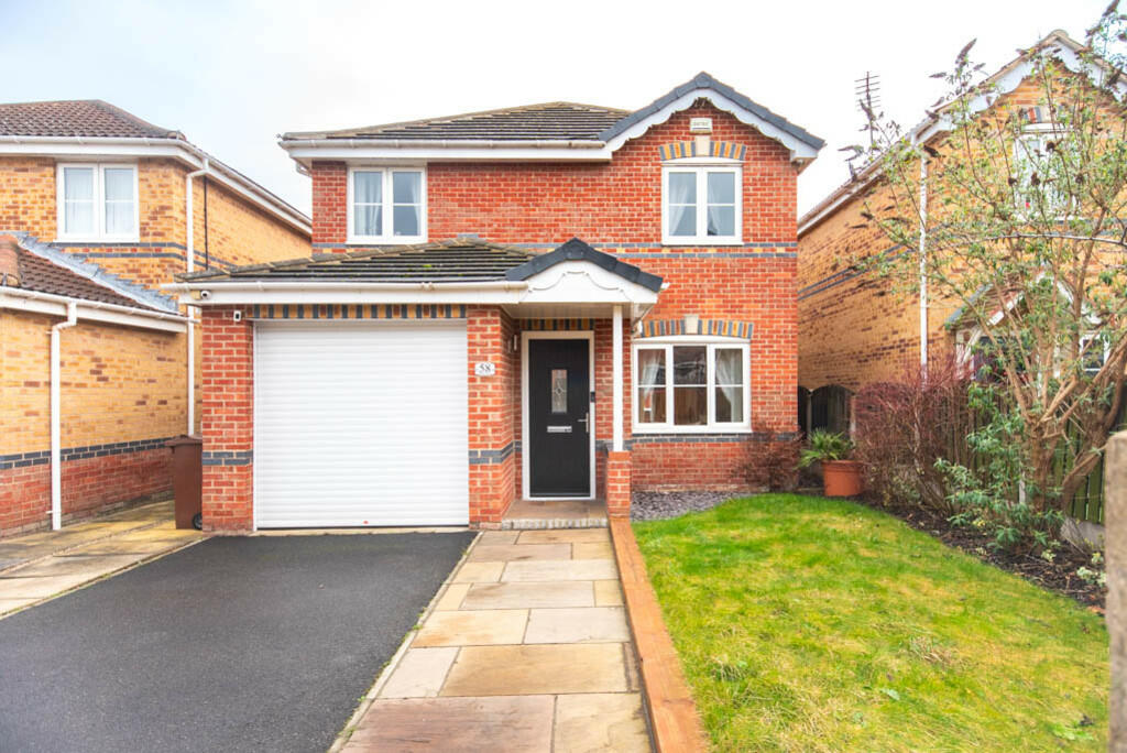 4 bedroom detached house for sale in Hawthorne Drive, Boltonupon