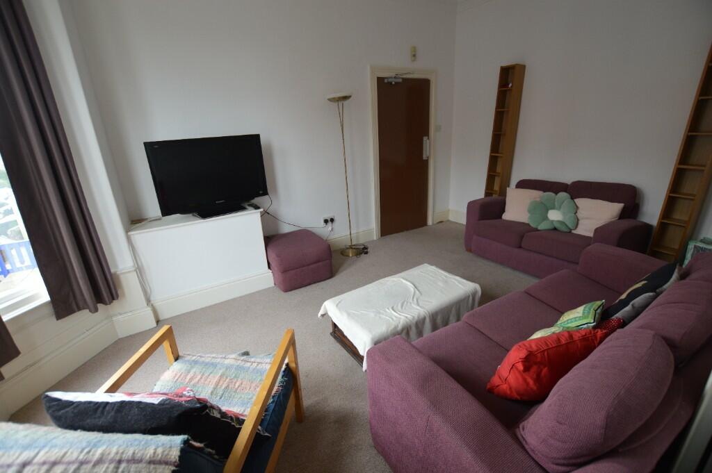 4 bedroom end of terrace house for rent in Cliff Mount, Leeds, West Yorkshire, LS6