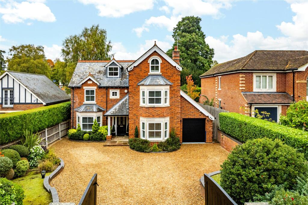 Main image of property: Mentone Avenue, Aspley Guise, Bedfordshire, MK17