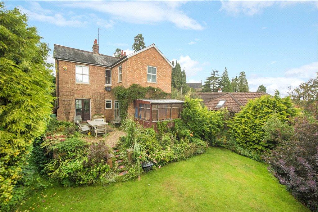 4 bedroom detached house for sale in Church Road, Aspley Heath, Woburn