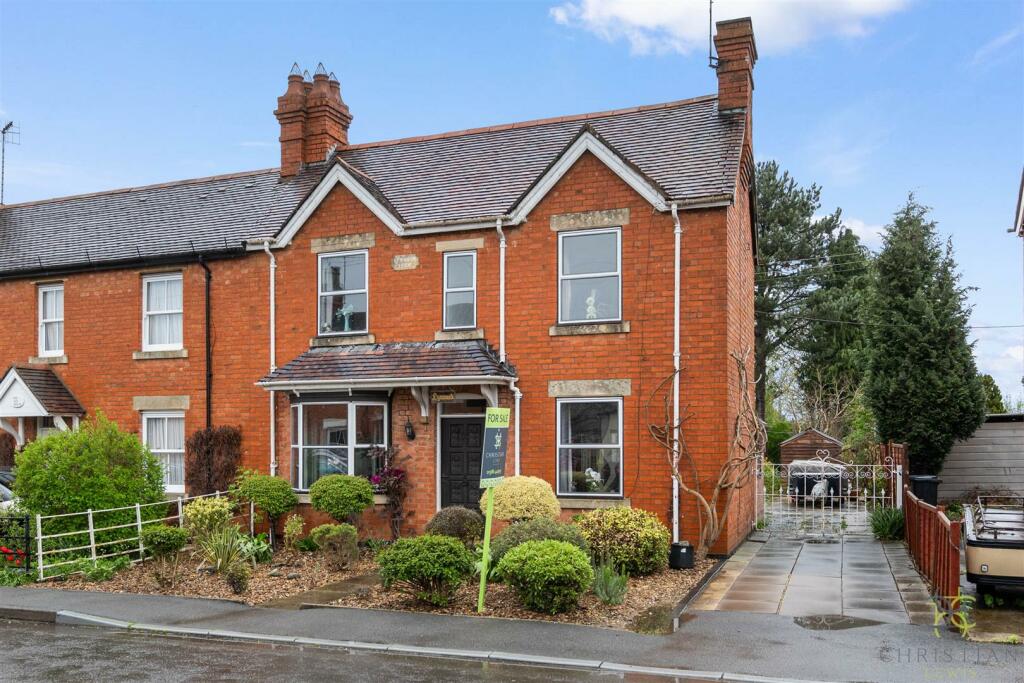 3 bedroom semidetached house for sale in Shinehill Lane, South Littleton, Evesham, WR11