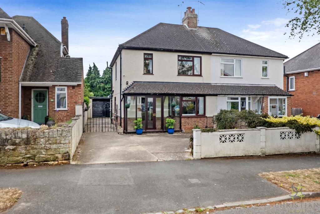 Main image of property: Lichfield Avenue, Evesham