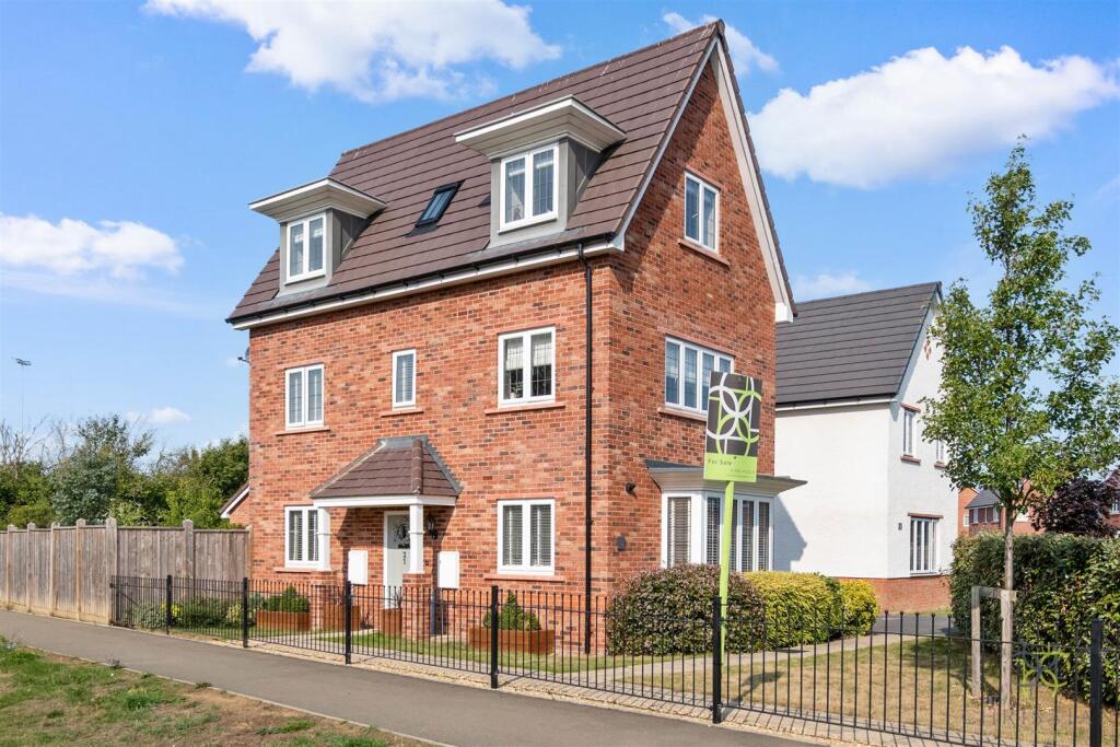 Main image of property: Christ Church Way, Evesham