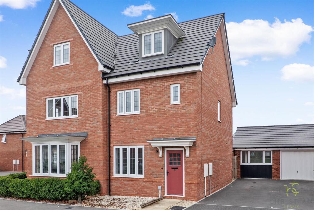 Main image of property: Oriel Meadows, Evesham