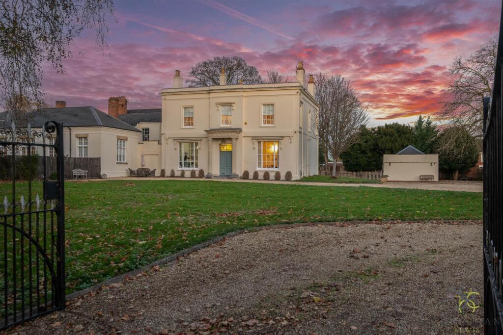 Main image of property: Greenhill, Evesham