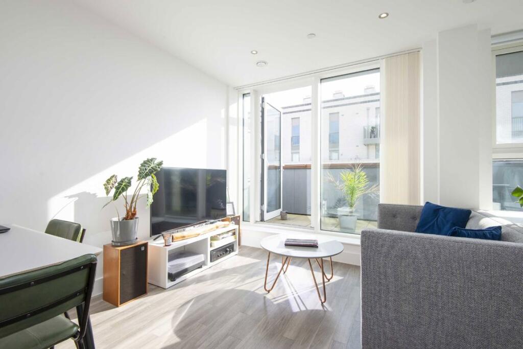 Main image of property: Wray Avenue, Canary Wharf
