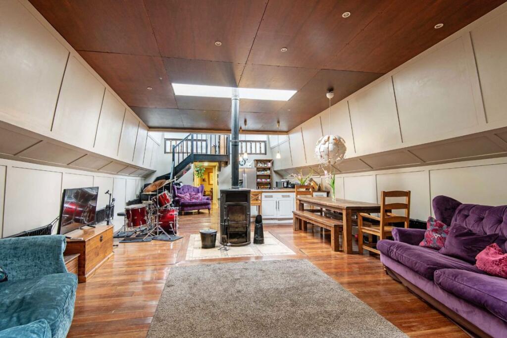 Main image of property: Turnberry Quay, Canary Wharf