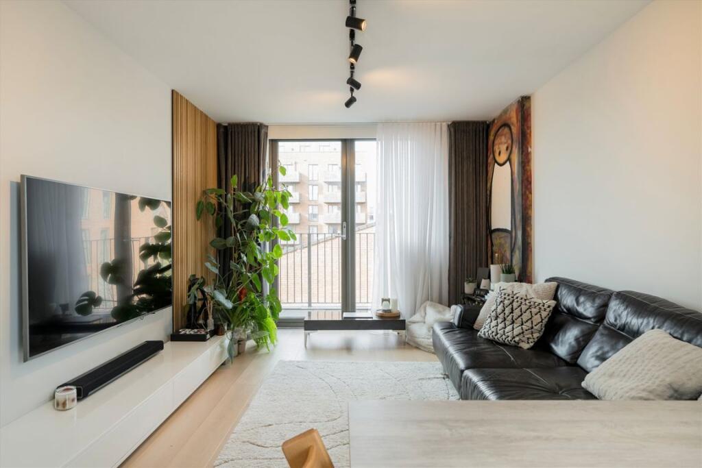 Main image of property: Hastings Road, Canary Wharf