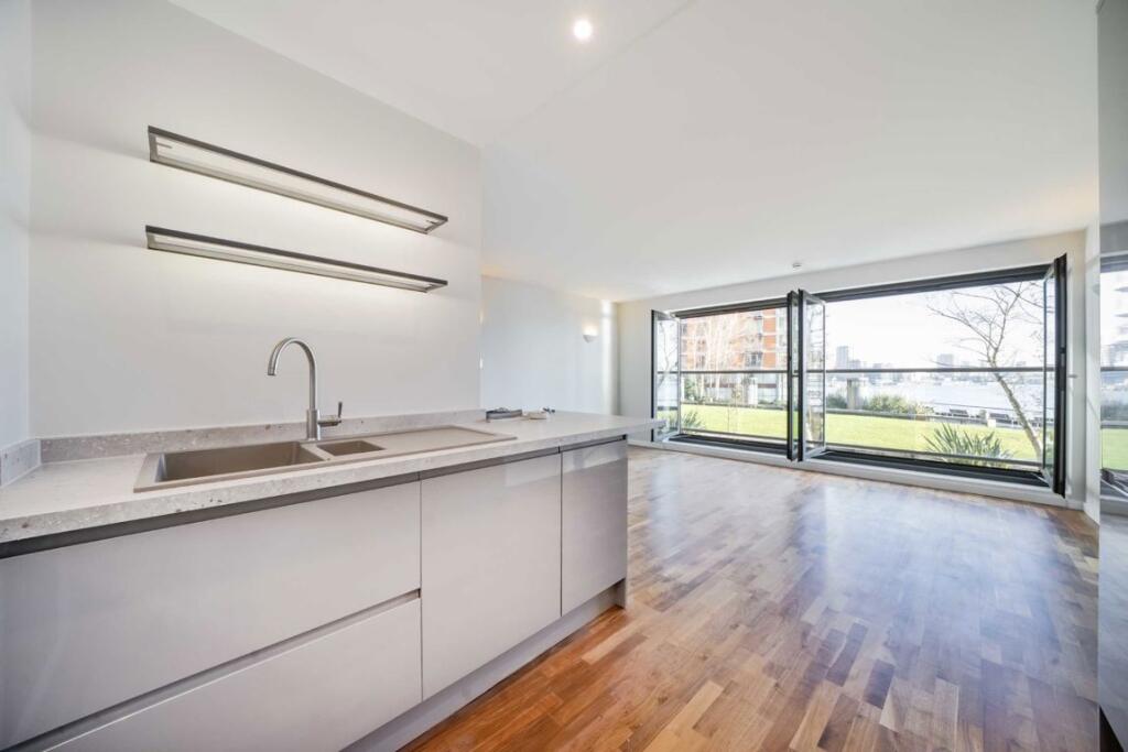 Main image of property: Fairmont Avenue, Canary Wharf