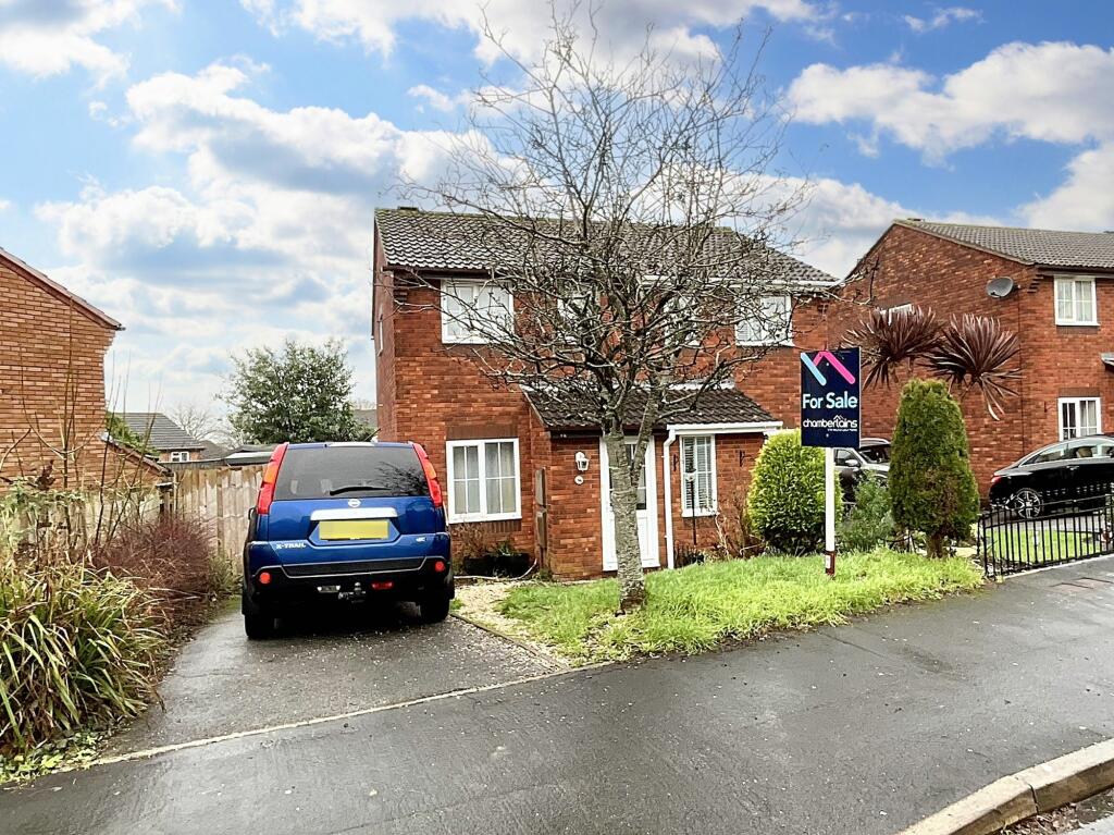 2 bedroom semidetached house for sale in Woodmere Way, Kingsteignton, TQ12