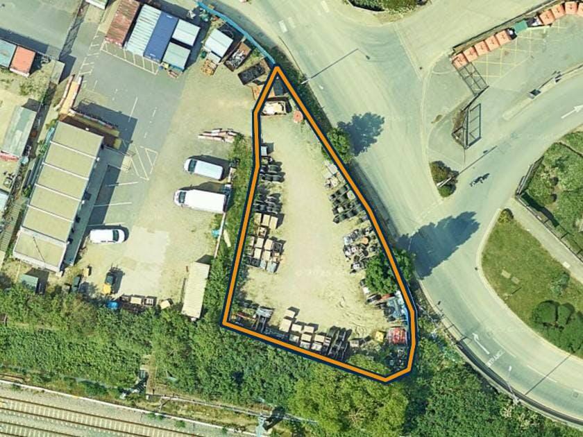 Google Earth outlined.jpg