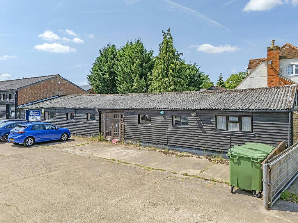 Main image of property: Unit 10 Coopersale Hall Farm, Fluxs Lane, Epping, CM16 7PE