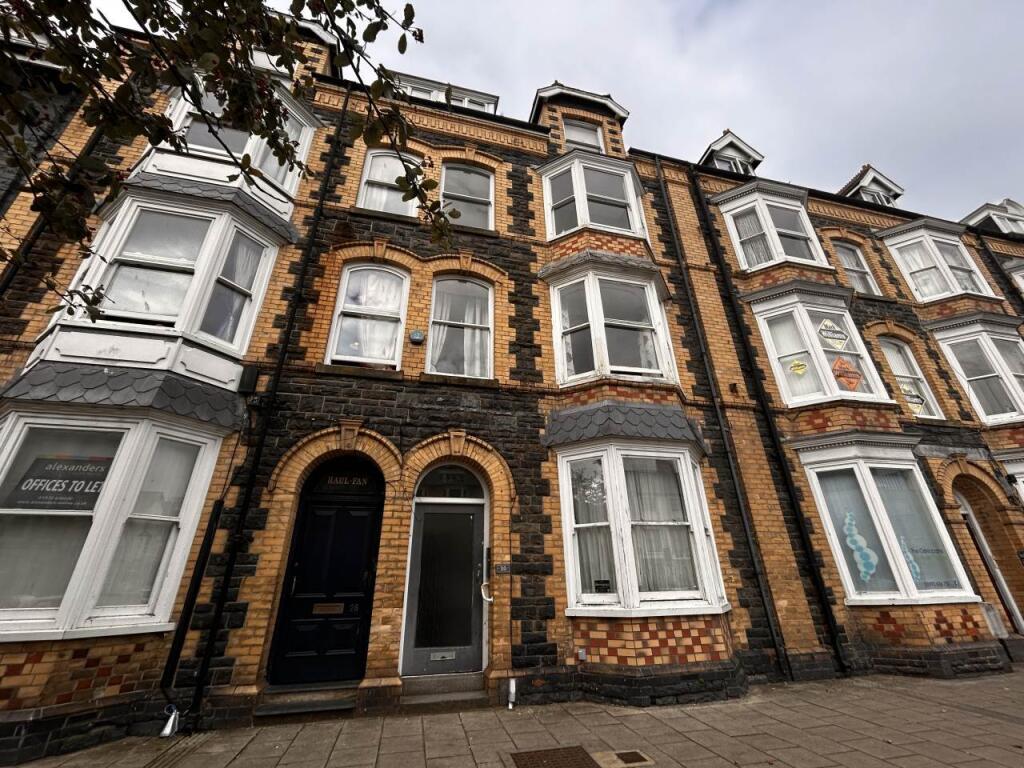 Main image of property: 30 North Parade, Aberystwyth, Ceredigion