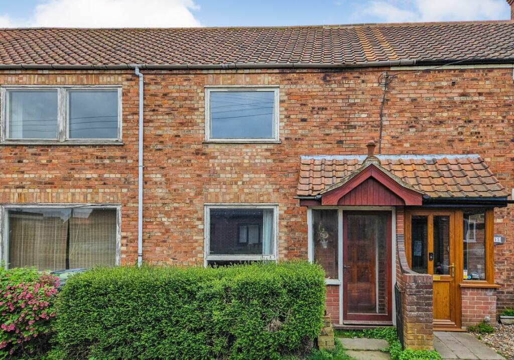 3 bedroom terraced house for sale in 13 Gloucester Place, Briston