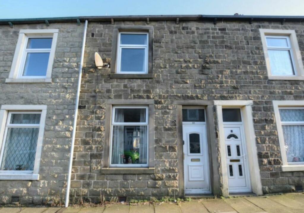 Main image of property: 21 Lower West Avenue, Barnoldswick, Lancashire, BB18 6DW