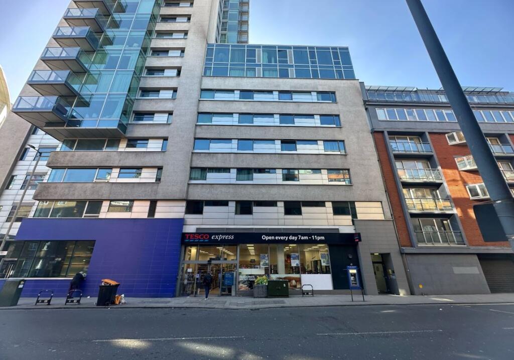 Main image of property: Flat 30, 34 Long Lane, Southwark, London, SE1 4NN