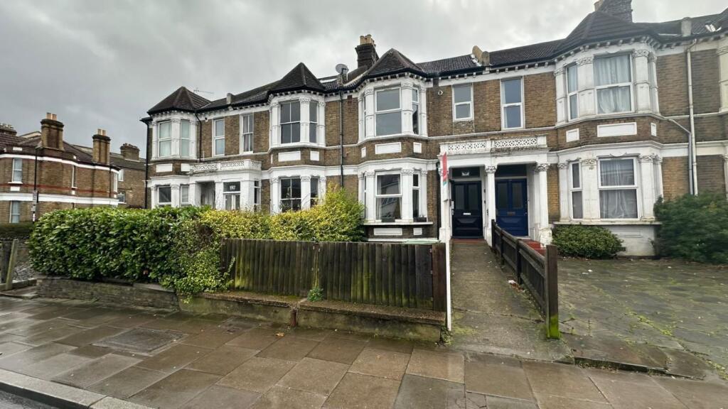 Main image of property: Basement Area, 190 Stanstead Road, Lewisham, London, SE23 1DA