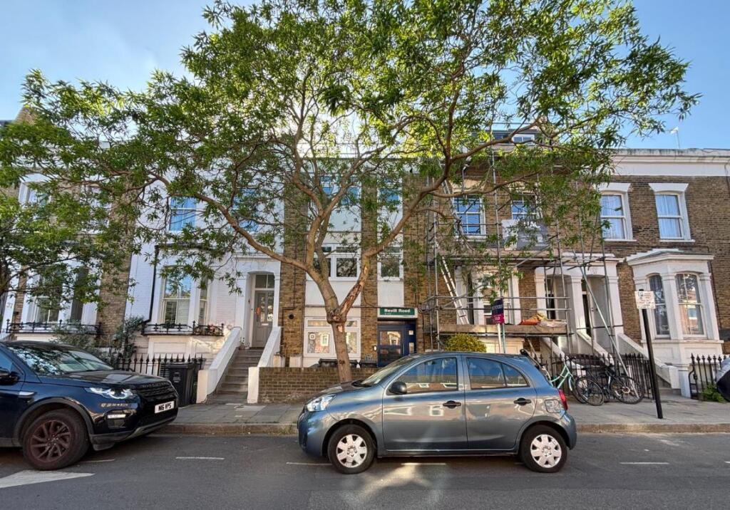 Main image of property: Flat B, 41 Nevill Road, Stoke Newington, London, N16 8SW