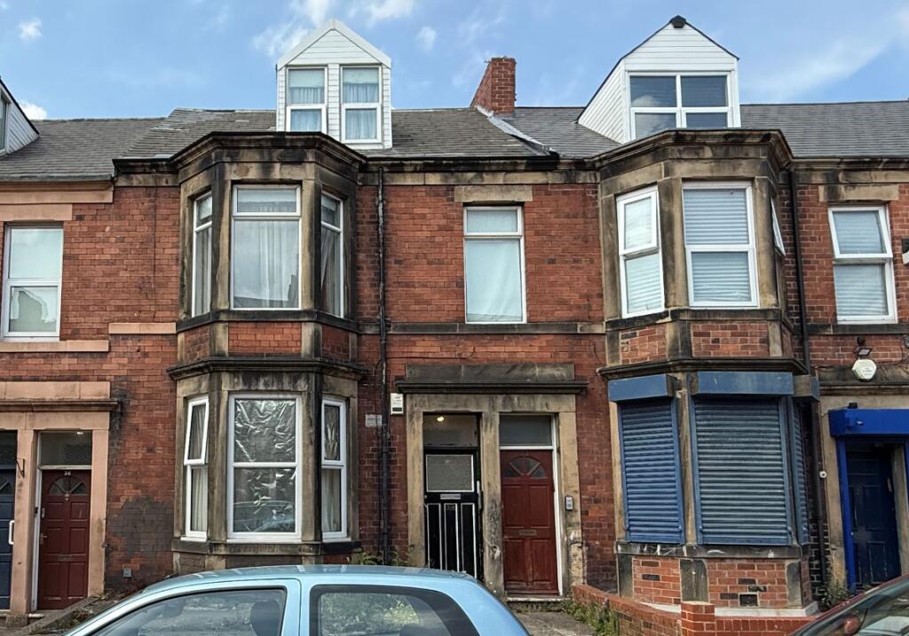Main image of property: 34 Grasmere Street West, Gateshead, Tyne And Wear, NE8 1TS