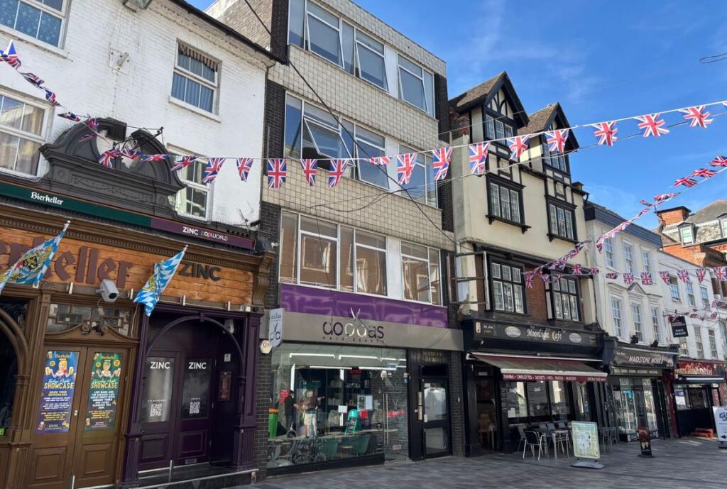 Main image of property: Holbrook House, 72 Bank Street, Maidstone, Kent, ME14 1SN