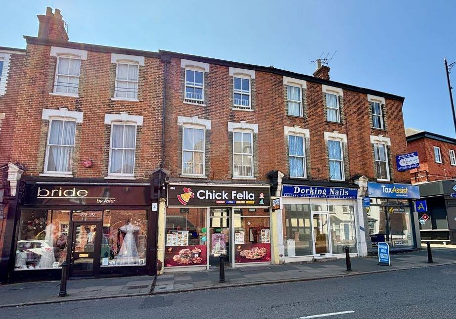 Main image of property: Flat 2, 304 High Street, Dorking, Surrey, RH4 1QX