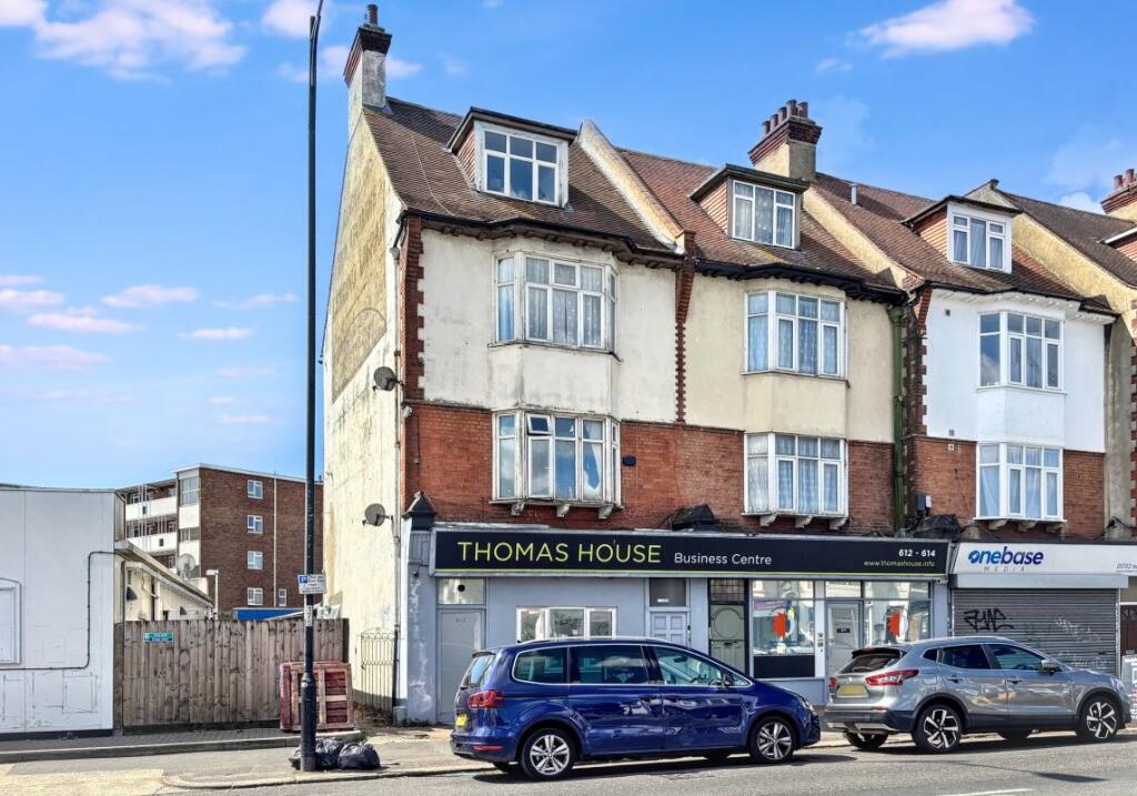 Main image of property: 612 London Road, Westcliff-on-Sea, Essex, SS0 9HW