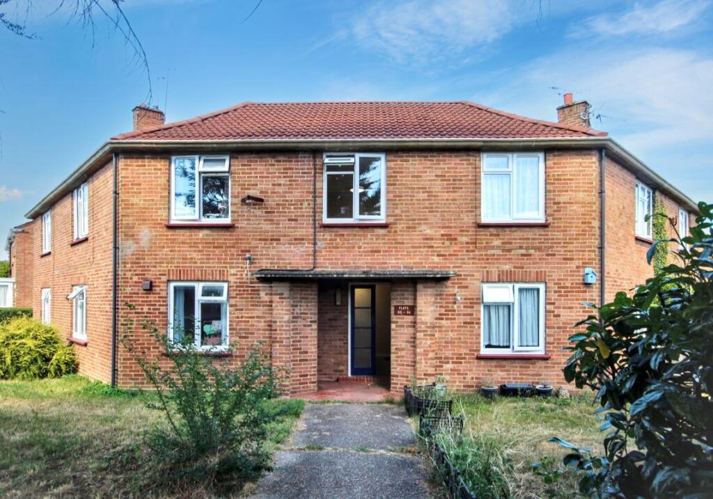 Main image of property: 54 Penn Drive, Denham, Uxbridge, Middlesex, UB9 5JR