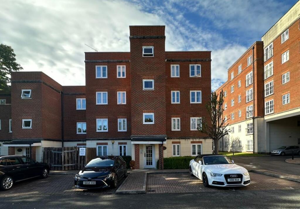 Main image of property: 3 Dukes Court, 516 Lordship Lane, Southwark, London, SE22 8GA