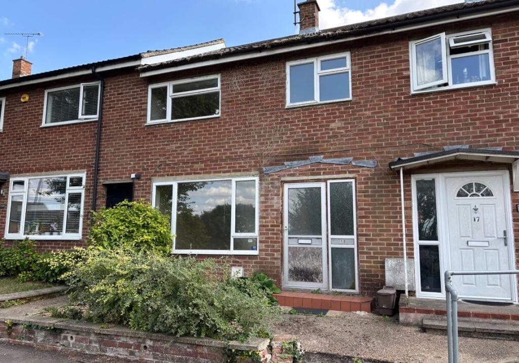 Main image of property: 15 Thornview Road, Houghton Regis, Dunstable, Bedfordshire, LU5 5HS