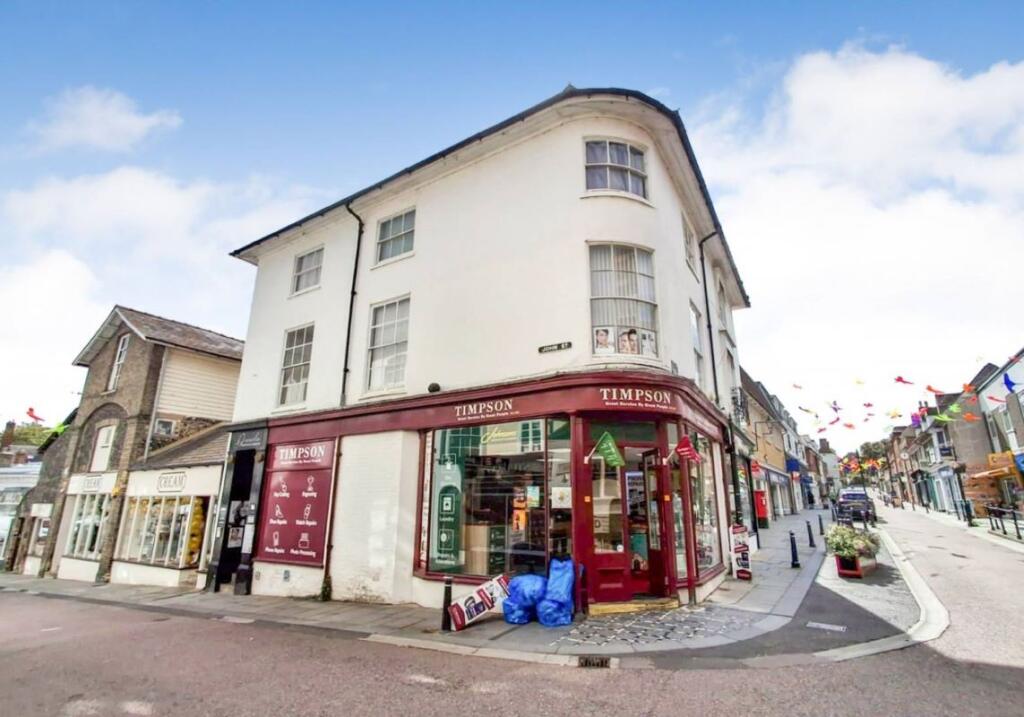 Main image of property: 32B High Street, Melbourn, Royston, Hertfordshire, SG8 6DZ