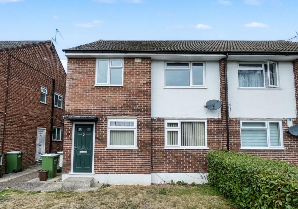 Main image of property: 13 Amberley Court, Sidcup, Kent, DA14 6JT