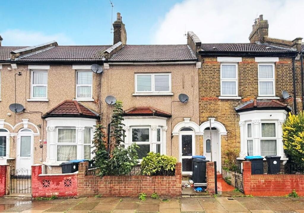 Main image of property: 56 Hendon Road, Edmonton, London, N9 7AU
