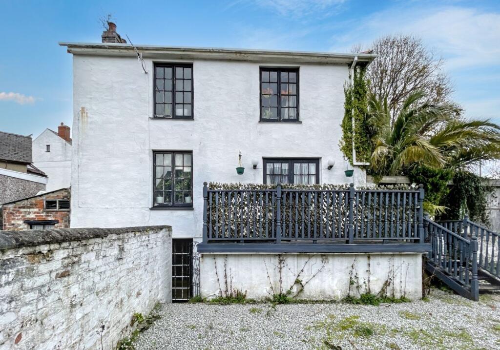 Main image of property: The Cottage, Quay Hill, Penryn, Cornwall, TR10 8JE