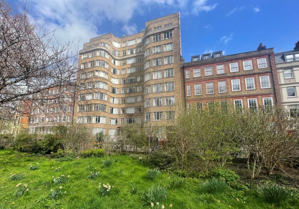 Main image of property: Flat 5 Florin Court, 6-9 Charterhouse Square, Barbican, London, EC1M 6ET