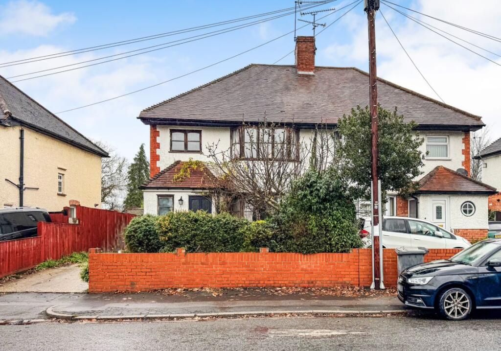 Main image of property: 153 Courthouse Road, Maidenhead, Berkshire, SL6 6HY