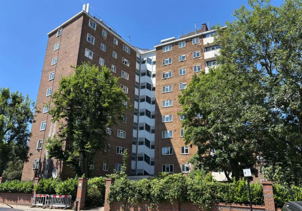 Main image of property: Flat 28 Eckington House, Fladbury Road, London, N15 6SH
