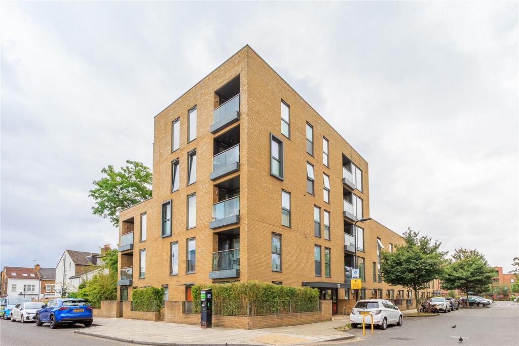 1 bedroom apartment for sale in Tewkesbury Road, Ealing, W13
