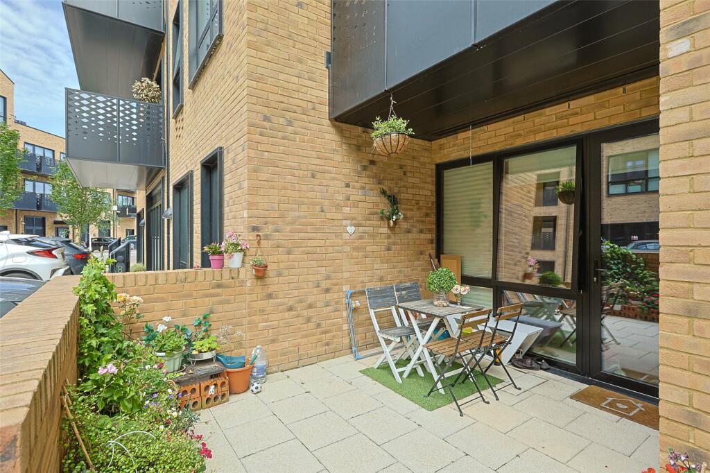 Main image of property: Middle Road, Ealing, W7