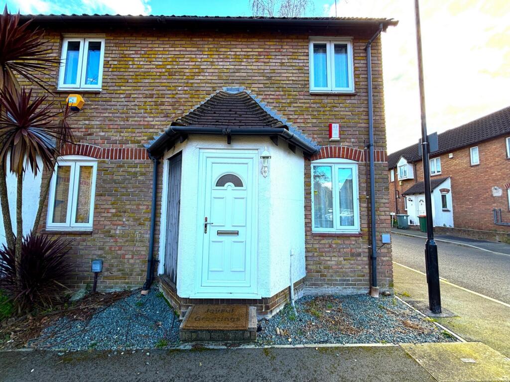 Main image of property: Satanita Close, Beckton, E16