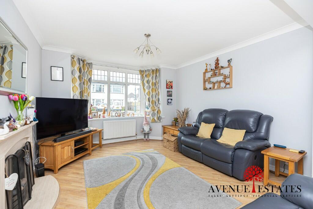 3 bedroom detached house for sale in Southwick Road, Bournemouth
