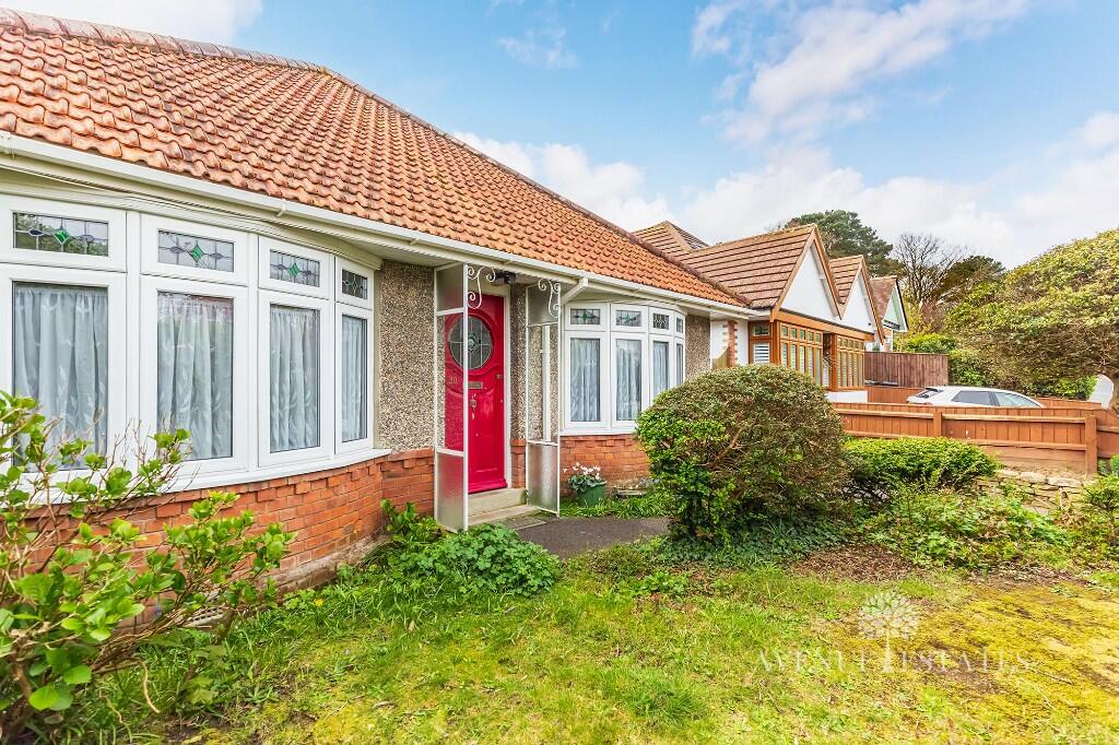 3 bedroom detached bungalow for sale in Tuckton Road, Bournemouth