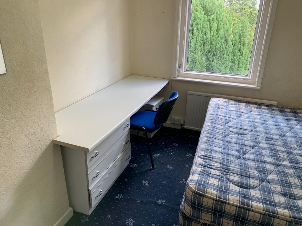 Additional property image - 5 Bedroom Student House, Cardigan Road.