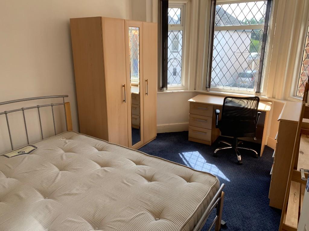 Additional property image - 5 Bedroom Student House, Cardigan Road.