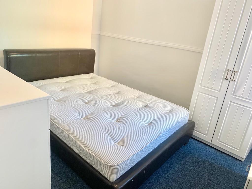 Additional property image - Cardigan Road, BH9 - 5 Bedroom Student House.