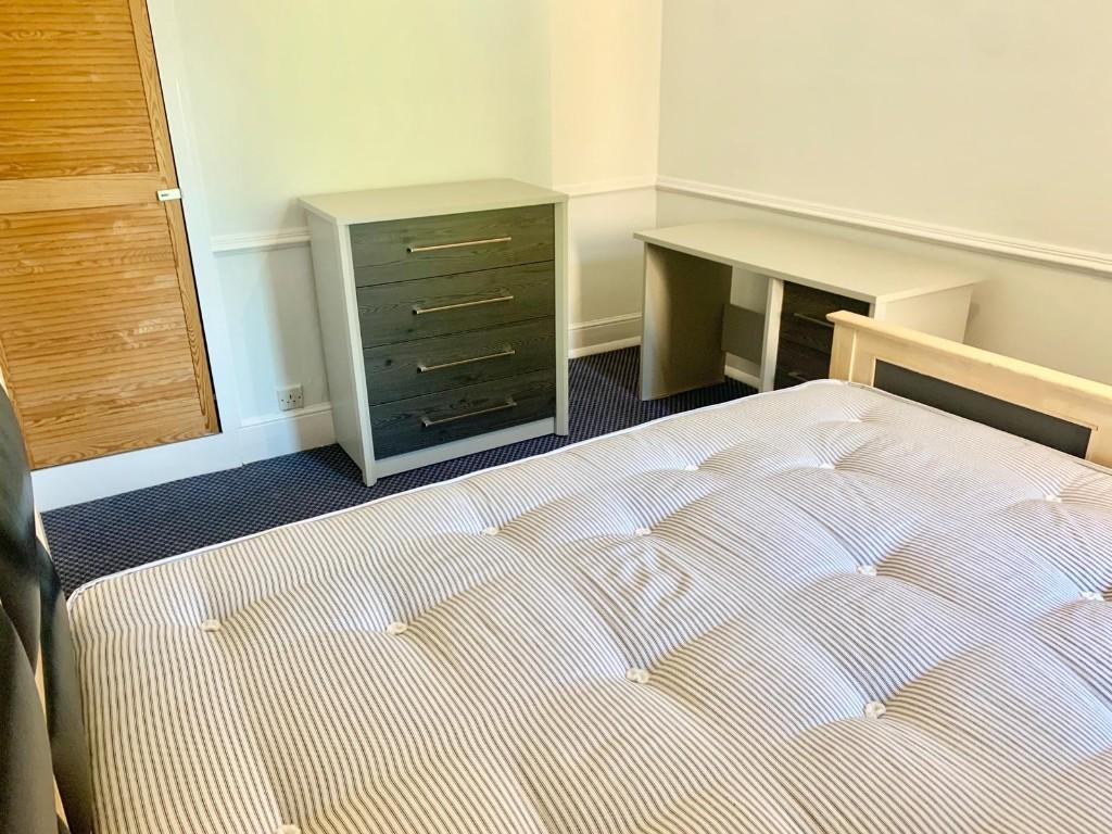 Additional property image - Cardigan Road, BH9 - 5 Bedroom Student House.