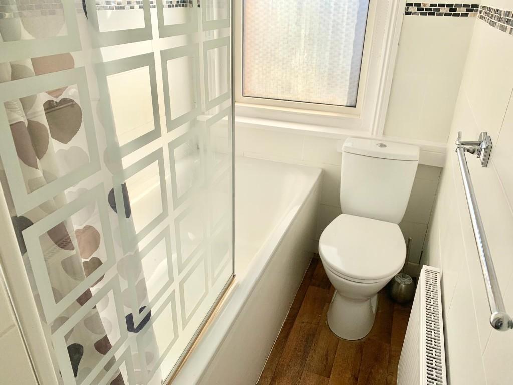 Additional property image - Cardigan Road, BH9 - 5 Bedroom Student House.